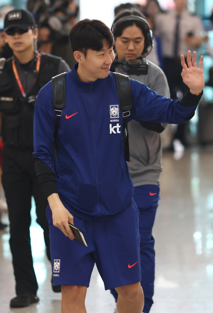'이라크 출국'홍명보 감독,확고한 선수보호 의지"손흥민 무리해서 기용않을…