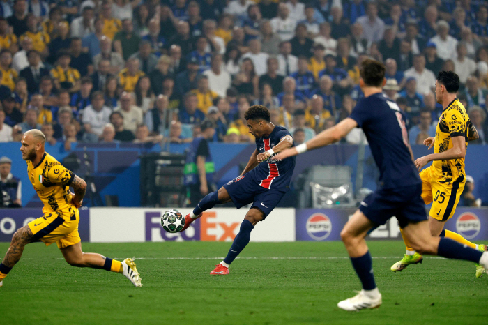 음바페 삭제+에우제비오 소환. PSG 19세 새로운 천재 슈퍼스타. 英 …