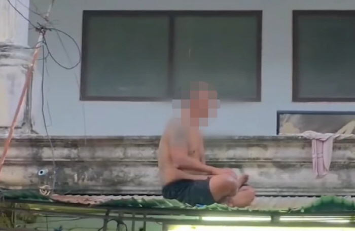 3층에서 추락한 남성, 갑자기 앉아서 명상…"창피해서?"
