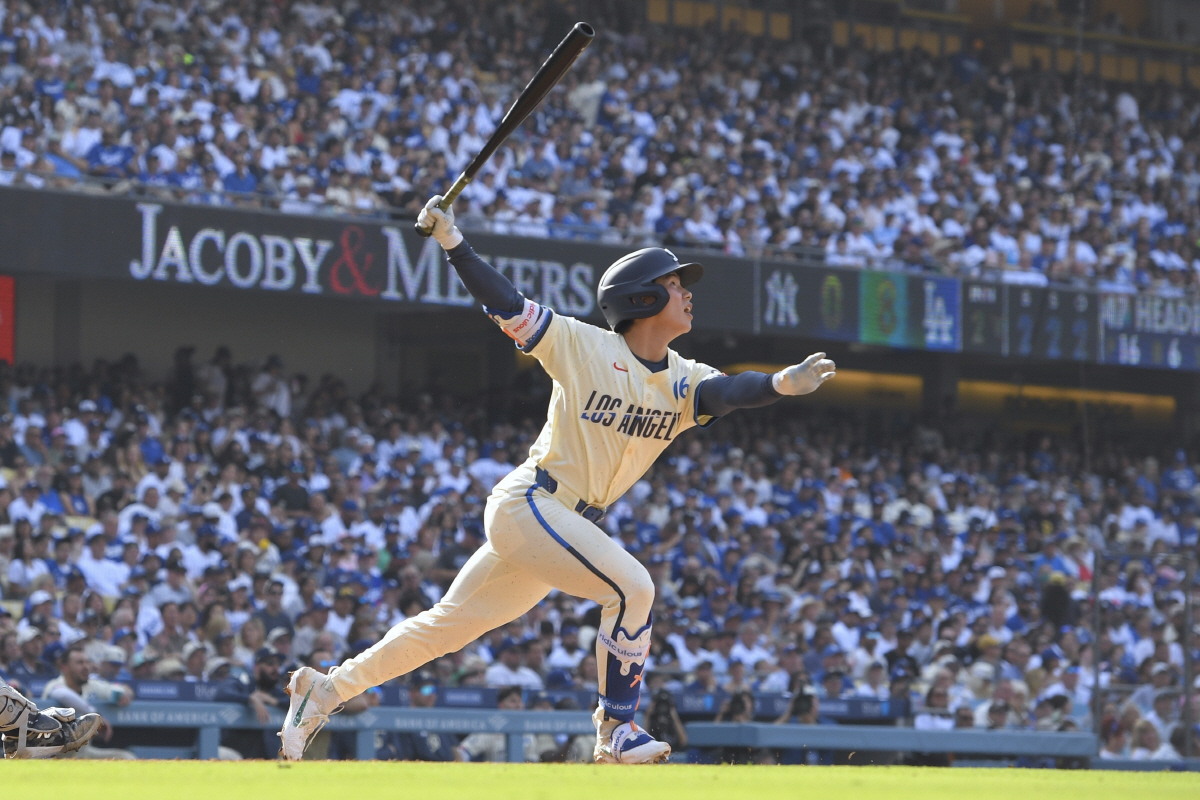 '오늘은 또 무슨 역사를 쓸까' MLB 최초기록, 미국을 흥분시킨 김혜성…