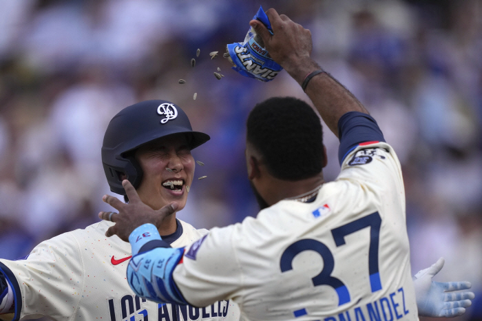 '오늘은 또 무슨 역사를 쓸까' MLB 최초기록, 미국을 흥분시킨 김혜성…