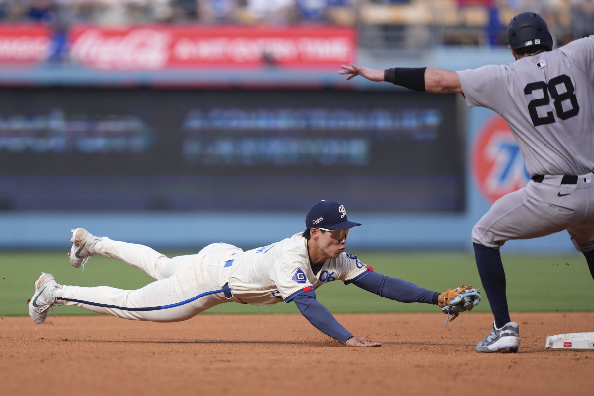 '오늘은 또 무슨 역사를 쓸까' MLB 최초기록, 미국을 흥분시킨 김혜성…