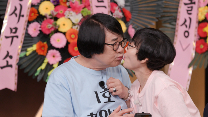 팽현숙, ♥최양락과 60금 뜨거운 키스…