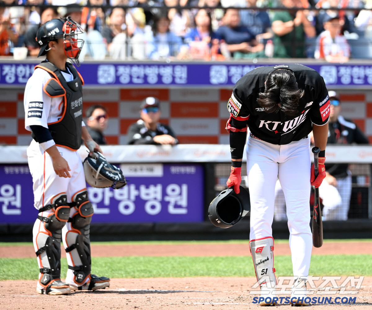 '새 유니폼 모델이었는데' KT 장진혁, 이제서야 대전 신구장 첫 방문.…