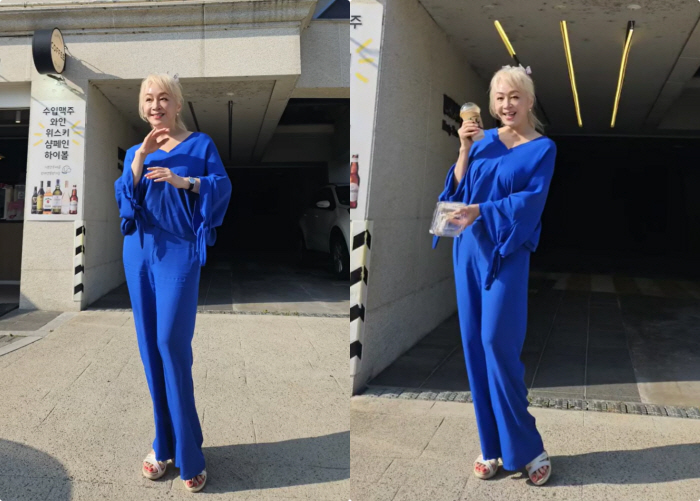 박해미, 강렬한 '올블루 패션'..정치색 주의보 속 당당한 자신감