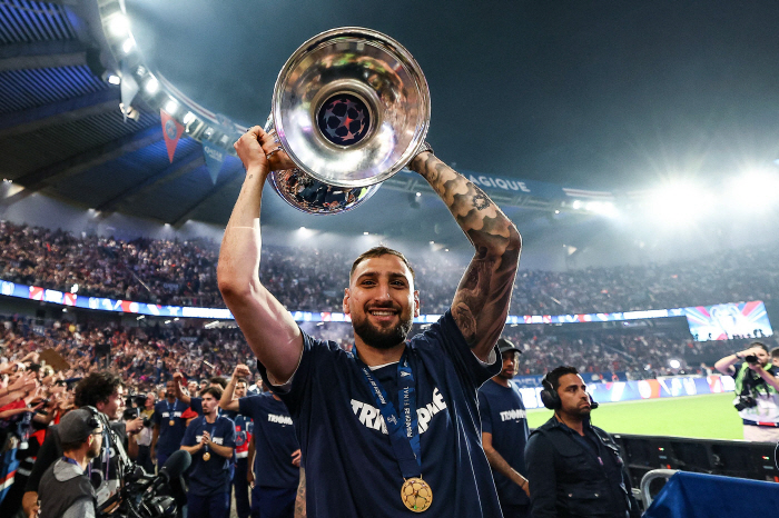 '굿바이, 강인' 맨유 칼 빼들었다! PSG 재계약 불투명 '6000만 …