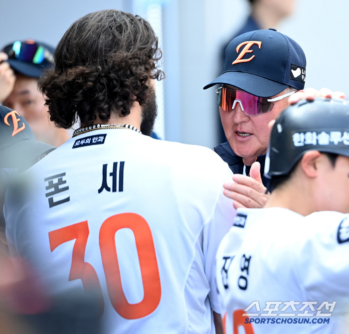 '1위-1위-1위-1위' 한화 이런 외국인 있었나…'ML 스카우트 집결'…