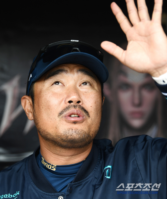 "그렇게 지는데 남아서 응원을..." 1안타 0-15 대패에 호부지는 연…