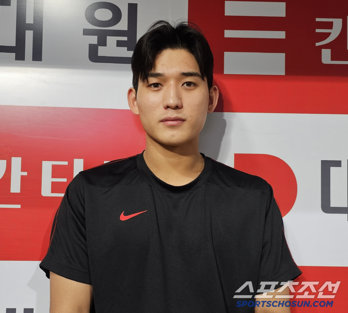 '160㎞' 아찔한 추억 → 쓰디쓴 현실…'벌써 3번째 유니폼' 24세 …