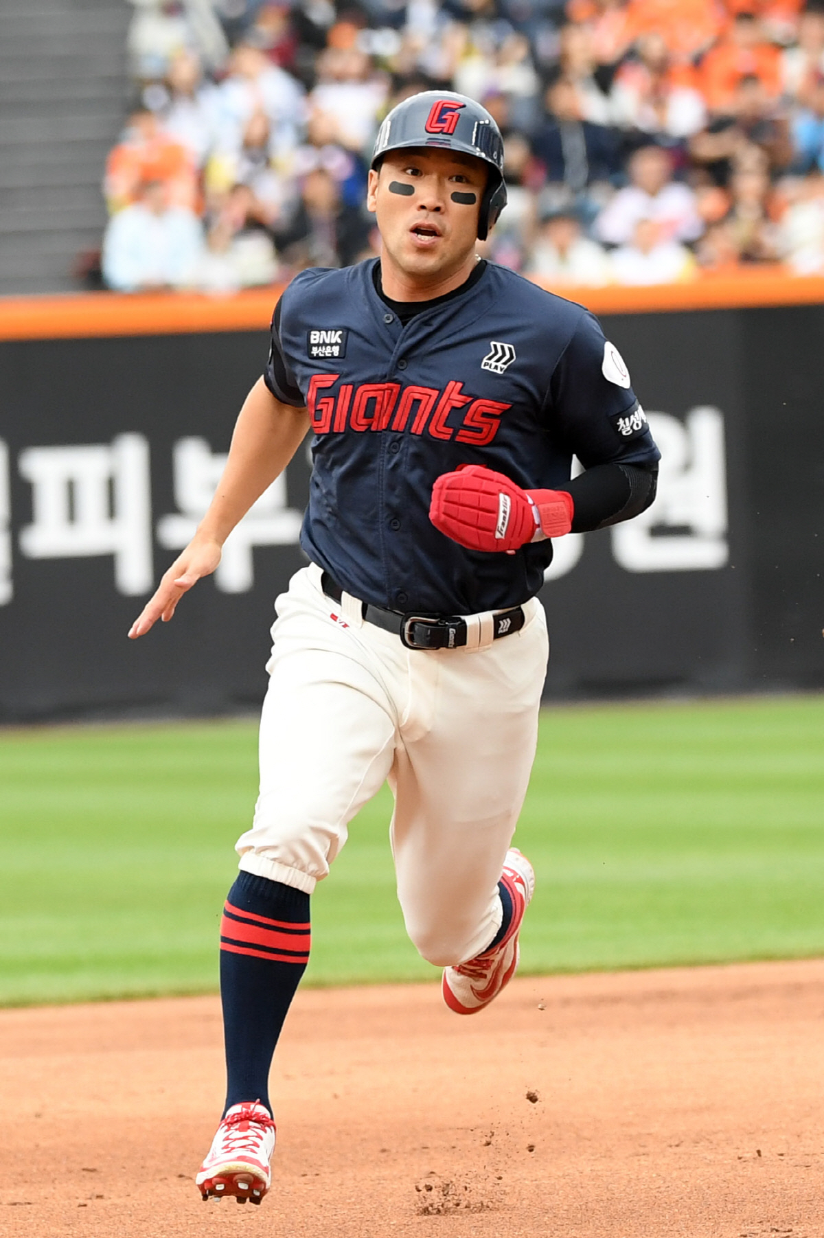 '원클럽맨' 전준우, KBO 역대 20번째 2000안타 달성…'대졸 입단…