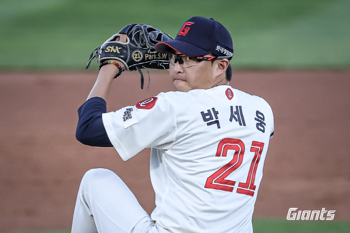'올해 최다 114구 → 고개떨군 박세웅…치솟은 ERA 3.69, 빛바랜…