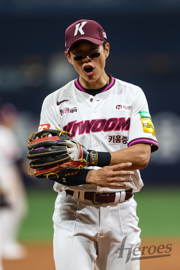 '10연패 탈출 오열' 돌아본 캡틴의 속마음 "이젠 동정 아닌 축하 연락…