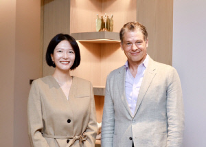 최수연 네이버 대표, LA서 넷플릭스 경영진 면담(종합)
