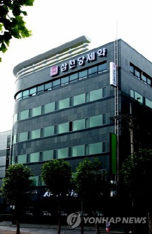 삼천당제약, 안과질환 치료제 수출 보도에 주가 5% 상승(종합)