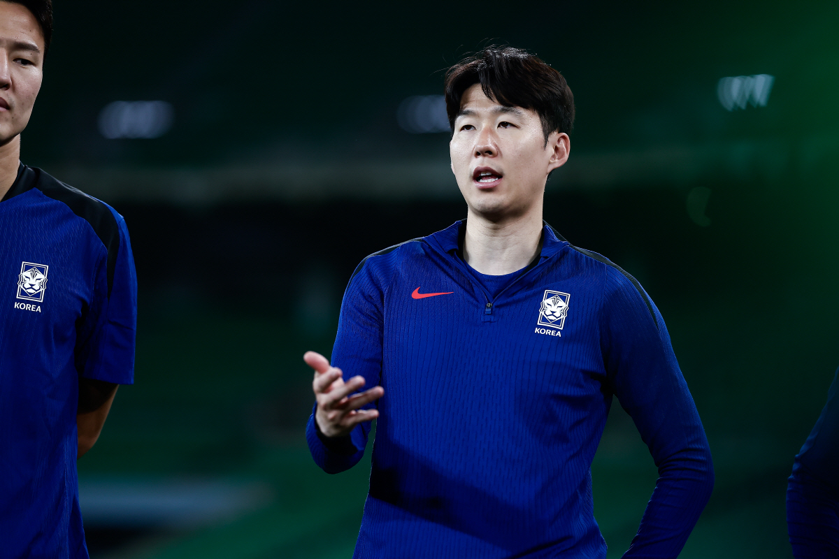 [공식기자회견]'11회 연속 WC→'폭염' 이라크 지워야' 홍명보 감독 …