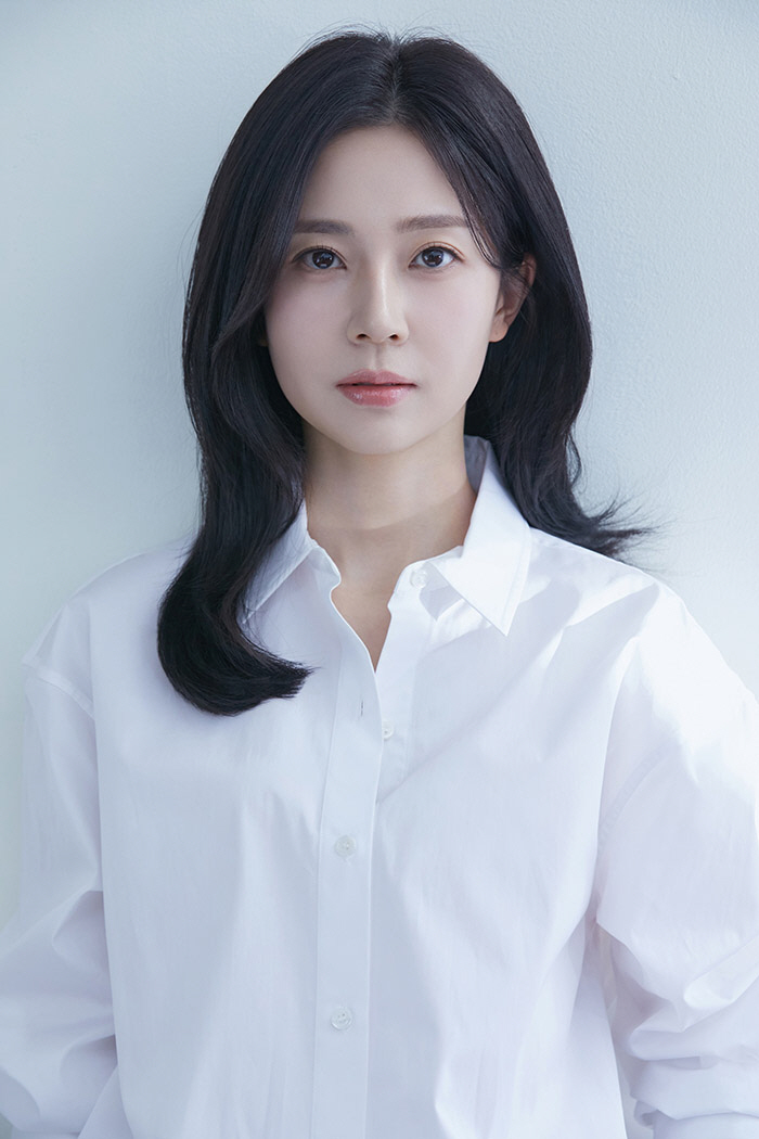 [공식] 얼굴 갈아 끼운 백진희, 2년 공백기 끝..윤균상X오나라 소속사…