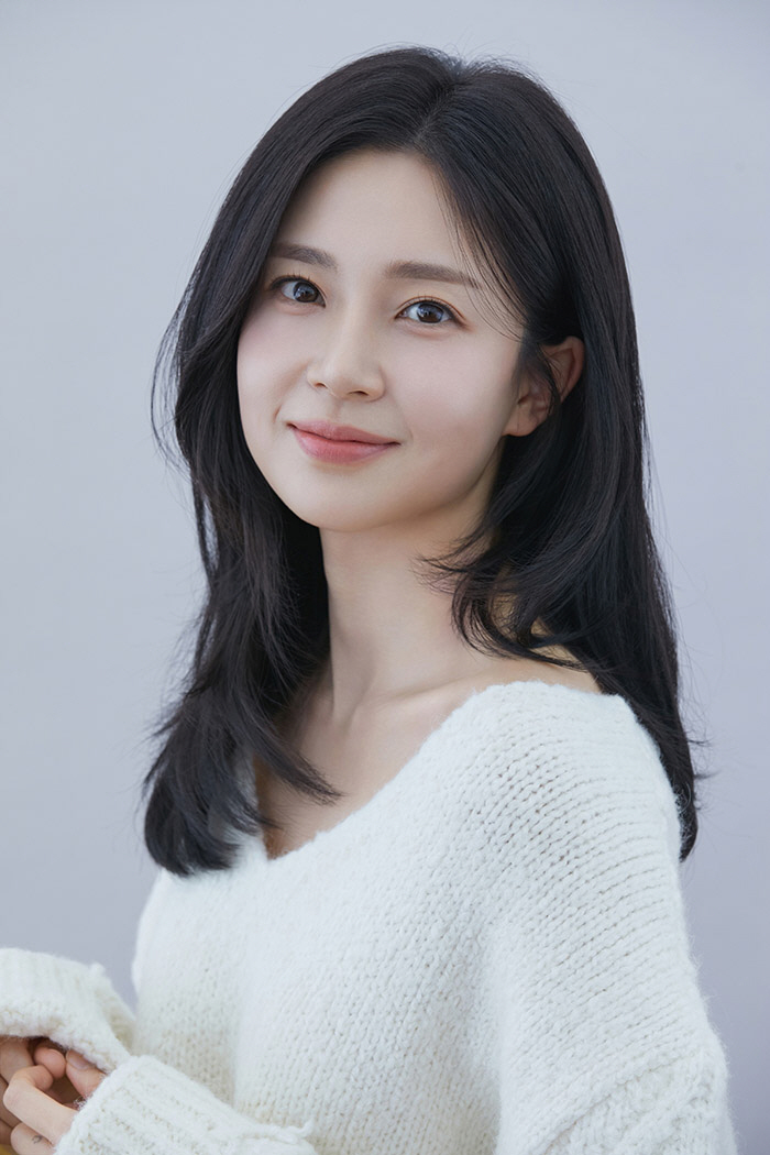 [공식] 얼굴 갈아 끼운 백진희, 2년 공백기 끝..윤균상X오나라 소속사…