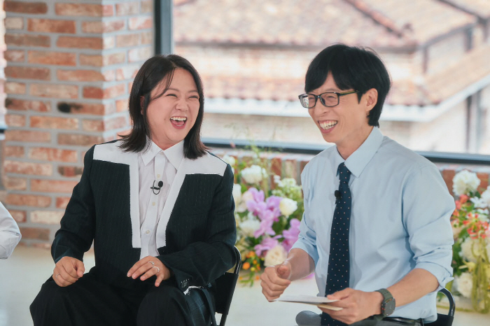 [SCin스타] "그냥 그 자리에 있었는데…" '데뷔 30주년' 김숙, …