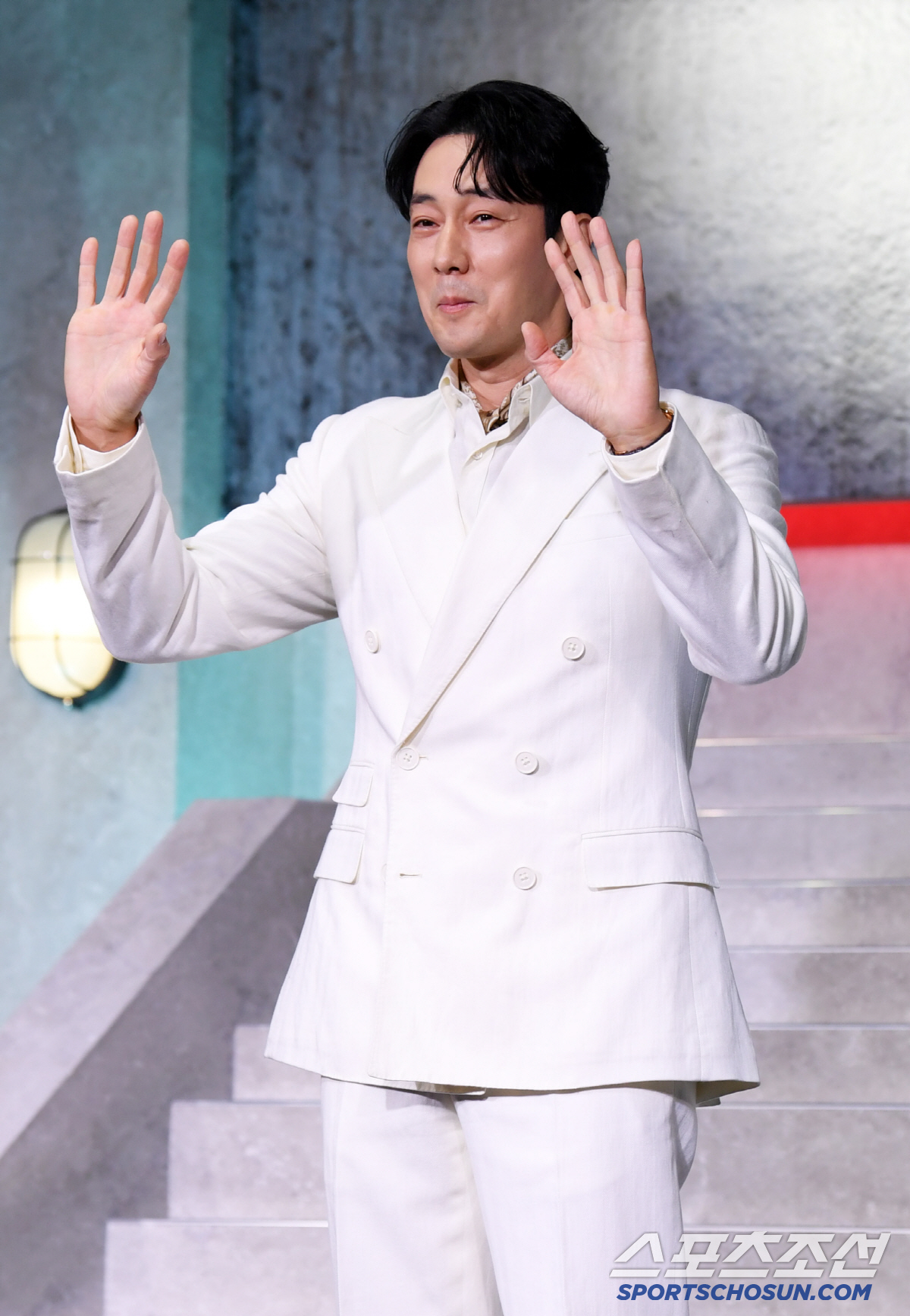 [포토] 소지섭 '반갑게 인사'