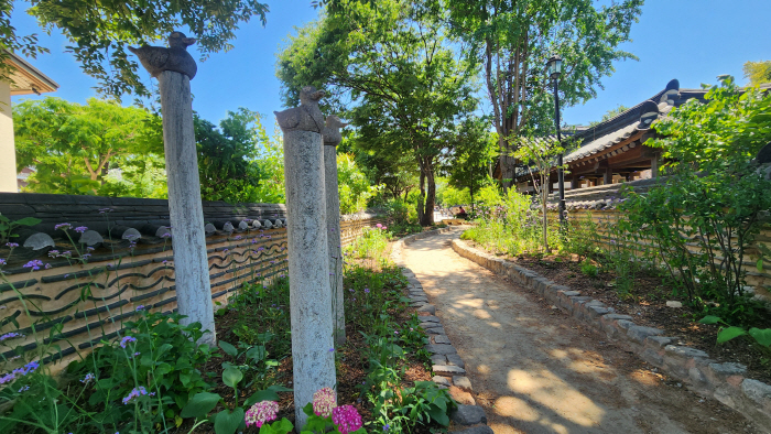 전북 현대, 전주한옥마을 정원 조성 후원