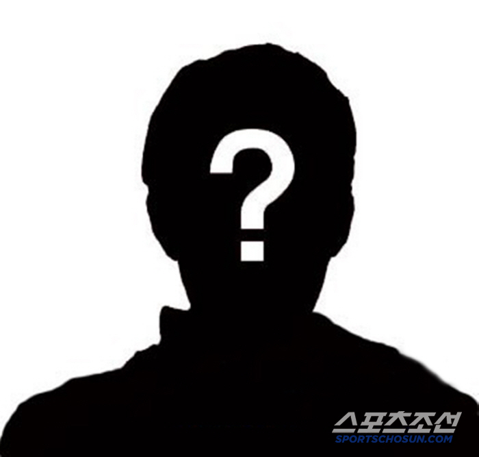 뮤지컬 간판 스타 A씨, 결혼 앞두고 女배우와 속옷 사진 유출..예비신부…