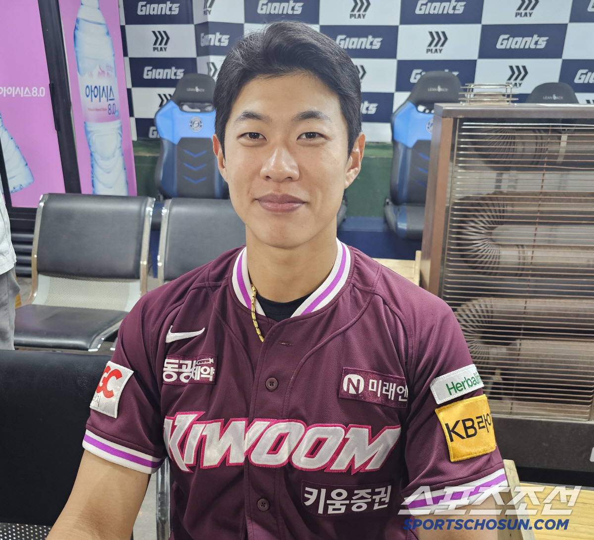 "야수들 정신차려!" 데뷔 22년차 대선배의 일갈 → 역전 '뒷심' 터졌…