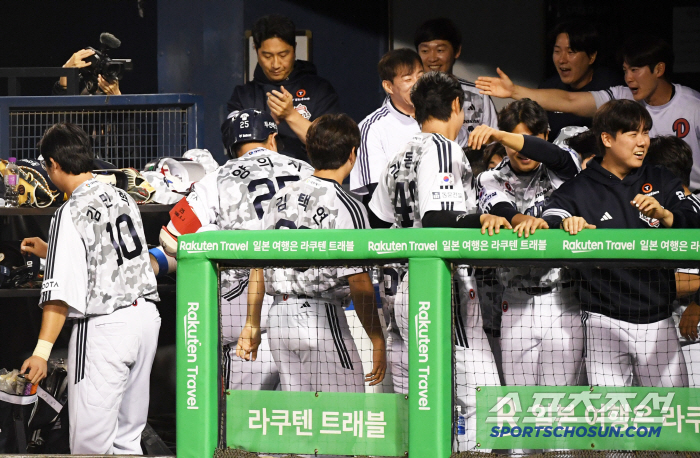 '연일 파격' 두산, '무지성 박키' 아니다 → 조성환 선언 "뛰어넘어라…