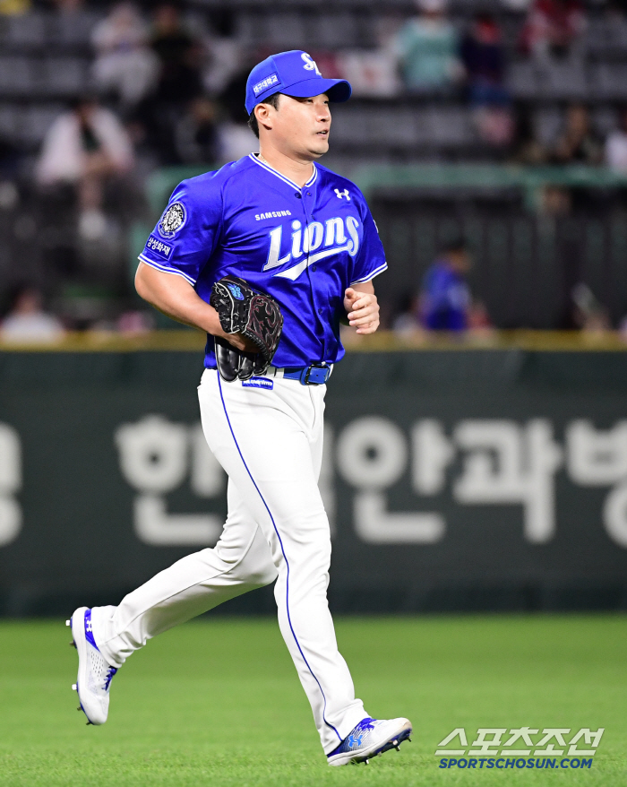 146㎞ 꽂았다! 돌아온 끝판대장…"몸 만들어졌다 생각, 지켜보겠다"