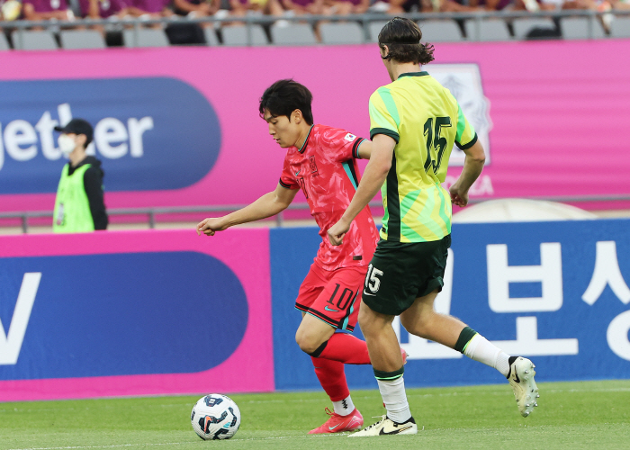[호주전 전반분석] '스토크의 왕' 배준호 단연 압도적...득점 빼고 완…