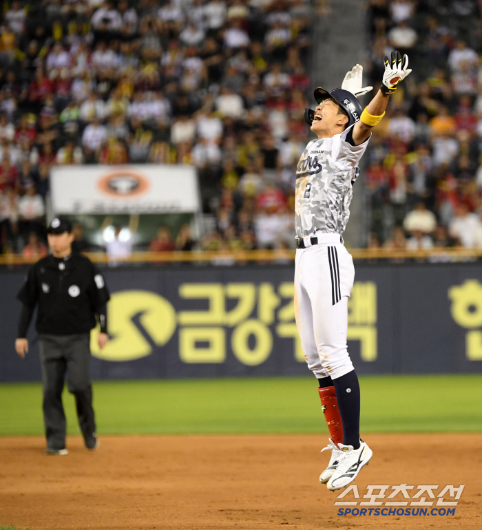 '1승 이상의 가치' 연장 10회 김민석 끝내기 안타에 모처럼 마음 편히…
