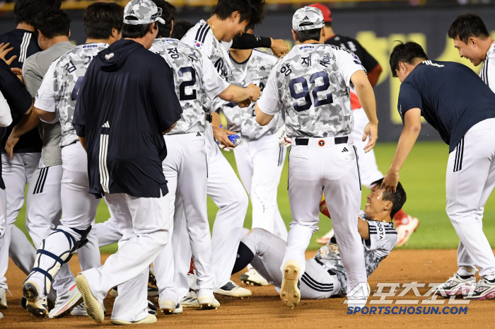 '1승 이상의 가치' 연장 10회 김민석 끝내기 안타에 모처럼 마음 편히…