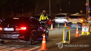 전신주 들이받은 만취 운전자…충남, 밤새 음주운전 사고 잇따라
