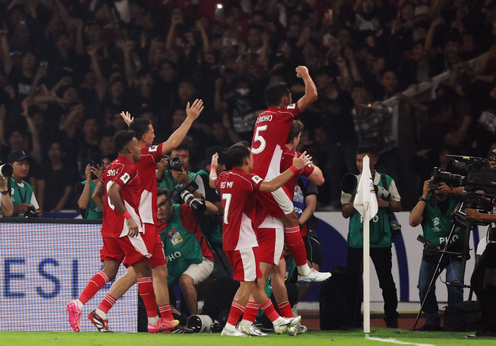 '최악 졸전' 중국, 인도네시아에 0-1 리드 허용…이대로면 월드컵 탈락…