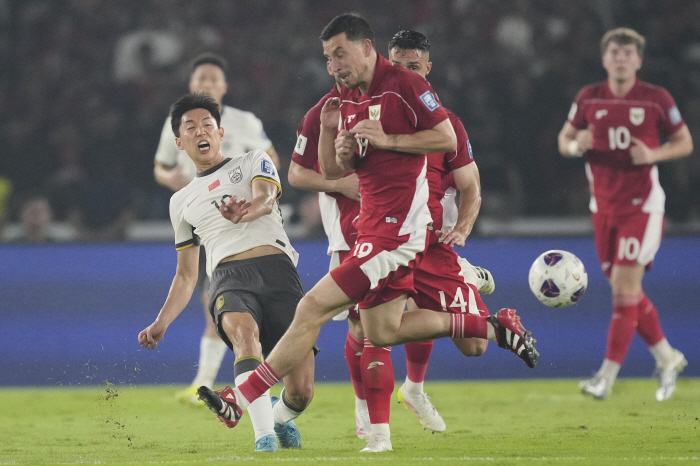 '최악 졸전' 중국, 인도네시아에 0-1 리드 허용…이대로면 월드컵 탈락…