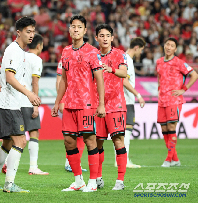 '김민재 없이도 클린시트' 권경원-조유민, 홍명보 감독 믿음에 보답한 수비력...6경기 만에 무실점 승리[이라크전]