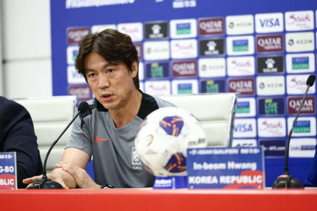 [공식기자회견]'폭염+원정 압박 극복'→'11회 연속 WC 진출 성공' 홍명보 감독 