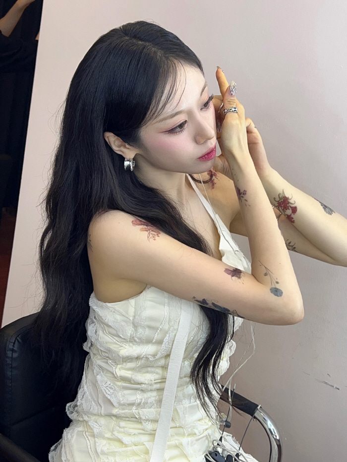 지연, 황재균과 이혼 후 더 과감+파격…문신으로 온 몸 뒤덮었다