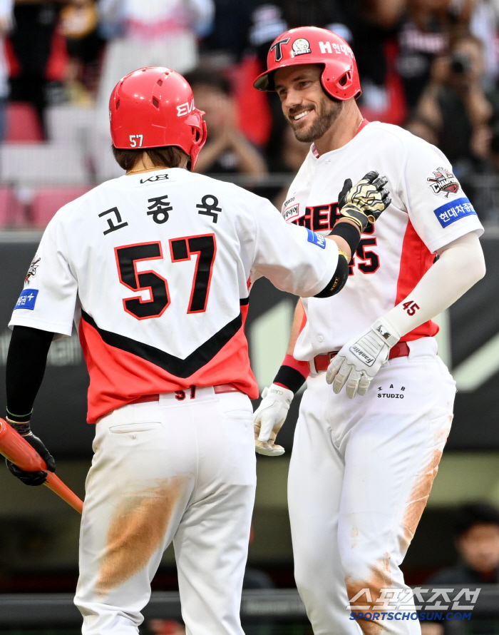 '기특하다 윤영철' 한화 꺾고 무려 351일 만의 승리…박찬호+위즈덤 홈…