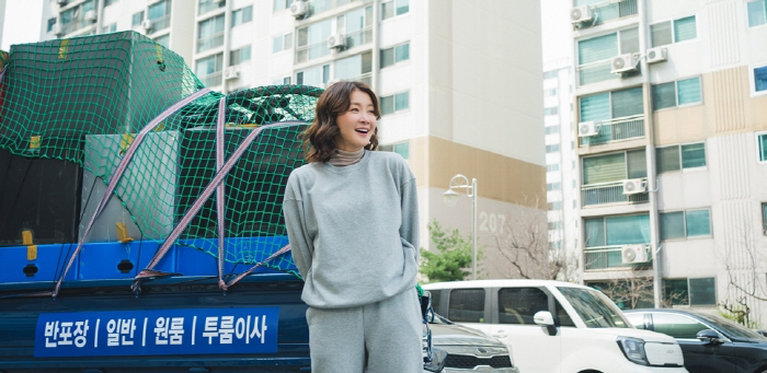 이시영, 내 집 마련 꿈 이뤘다...아파트 입성에 '설렘 폭발' ('살롱드홈즈')