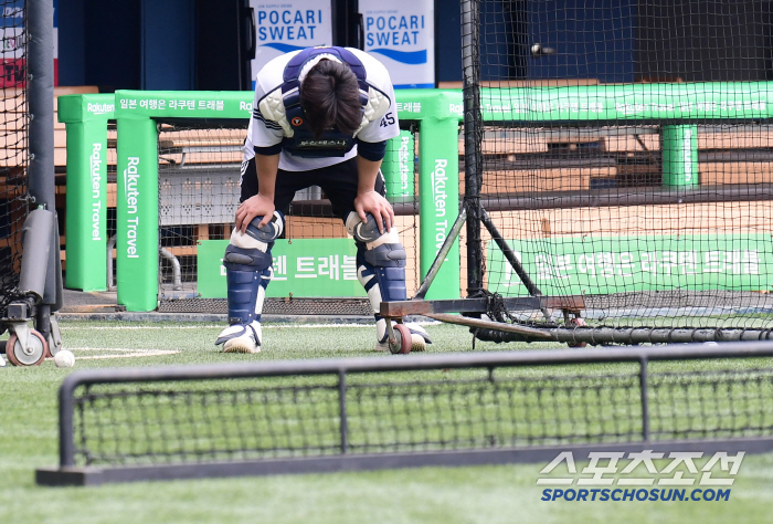 '청룡기 고교야구 같네...' 요즘 바뀐 두산 훈련 분위기, '힘찬 함성에 경기 끝나고 특훈까지...'