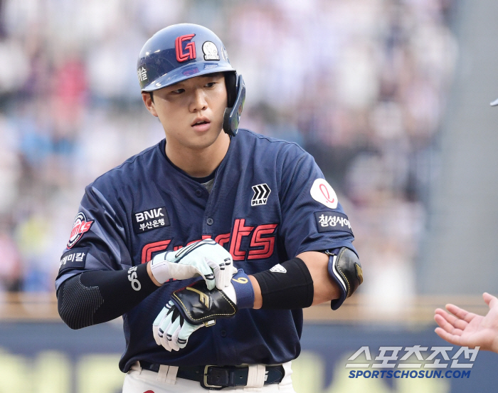 "좋은 타격에 승리" 주장 품격 제대로 보여줬다! '13안타 폭발' 롯데…