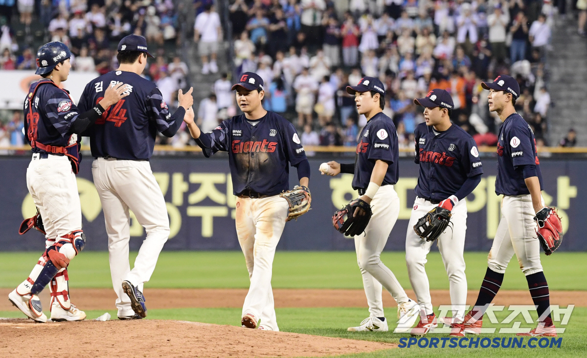 "좋은 타격에 승리" 주장 품격 제대로 보여줬다! '13안타 폭발' 롯데…
