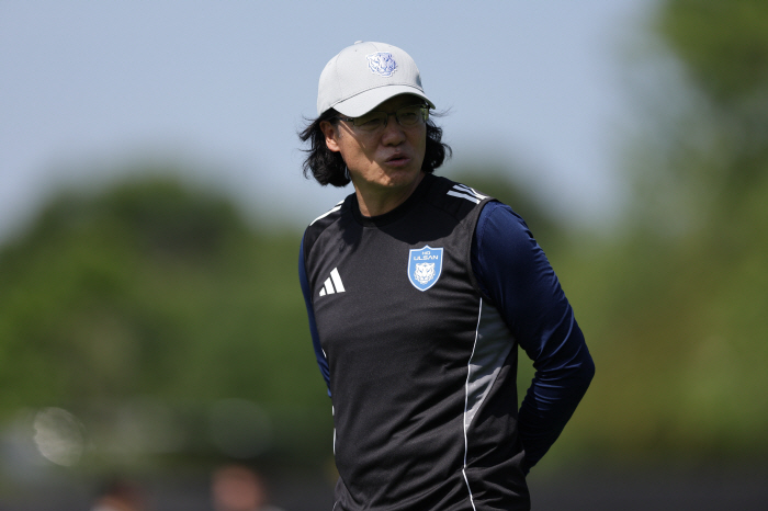 "클럽월드컵 부럽지" 울산, 베이스캠프 美 샬럿 입성…'양탄자 잔디'서 …