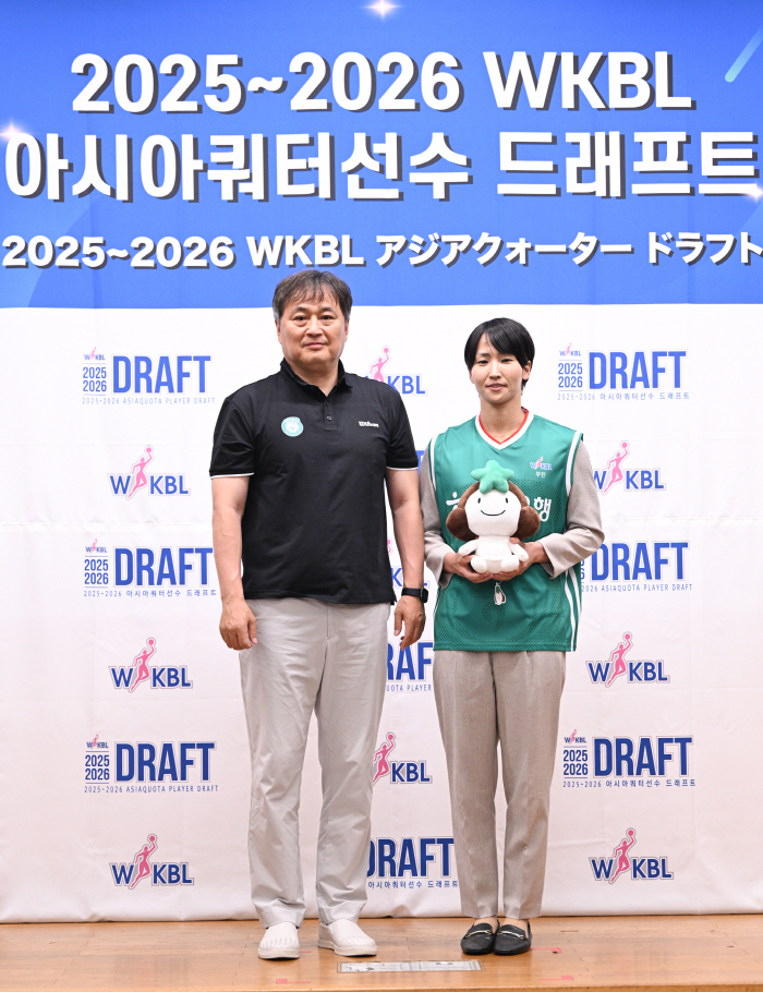 [현장에서] WKBL 아시아쿼터 1순위 이이지마로 안정감 택한 하나은행,…