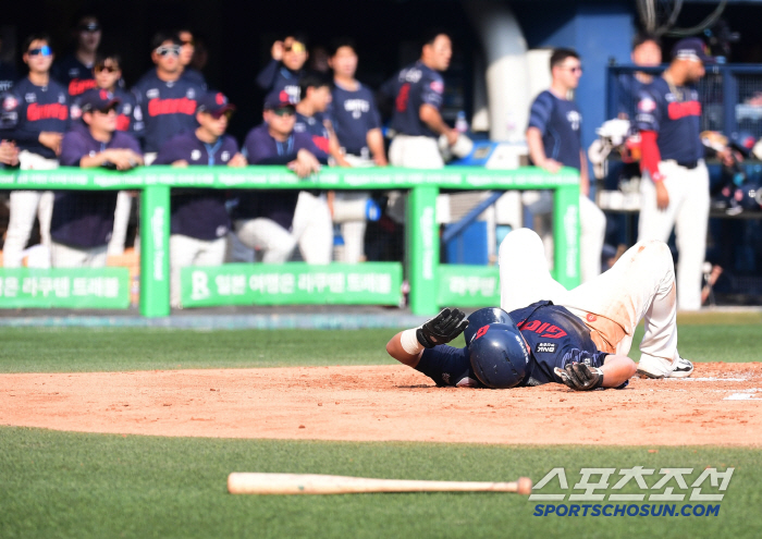 '환상적 보살' 독 됐나,  정수빈, 이틀 연속 경기 중 교체...고관절…