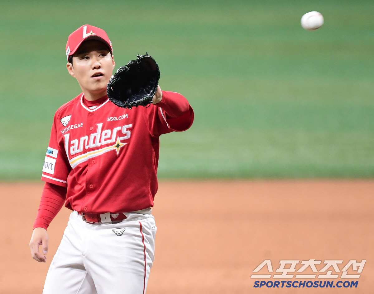 '불펜 데이 대성공! 1점 지켰다' SSG, KT 4연승 저지하며 3연패…