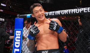 UFC 챔피언 차지하고 트럼프 입맞춤 받은 '싱글맘' 해리슨(종합)
