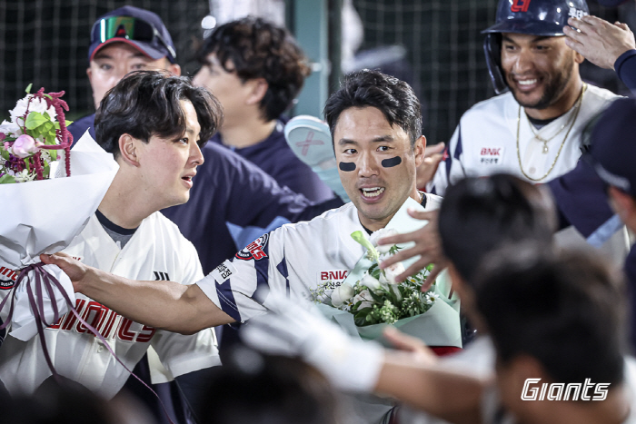 '1'부터 '2000'까지 6118일의 여정…이제 자이언츠 '최다'를 바…