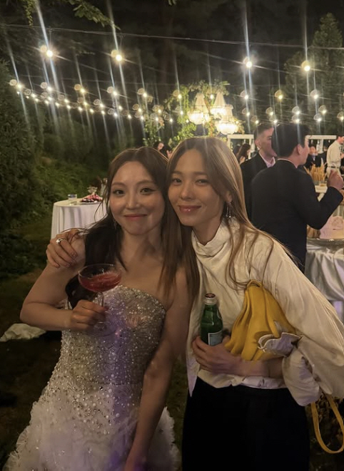 'JYP 언니' 선예, 미쓰에이 민 결혼식서 눈물 "11세 예쁜 아이가"…