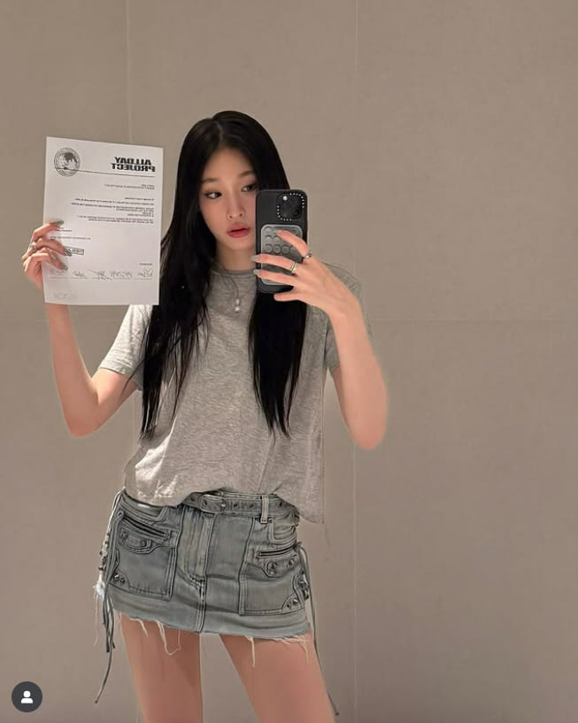 '신세계 회장 딸' 애니, 테디표 혼성그룹 데뷔…